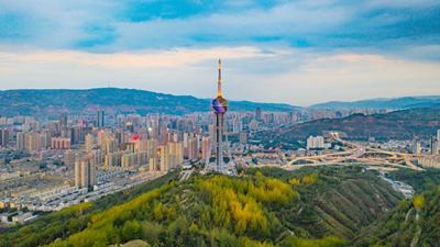 【&ldquo;飛閱&rdquo;中國(guó)】秋意漸濃 西寧秋日畫(huà)卷已上線！